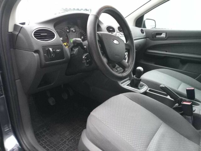 Сірий Форд Фокус, об'ємом двигуна 1.6 л та пробігом 317 тис. км за 3690 $, фото 22 на Automoto.ua