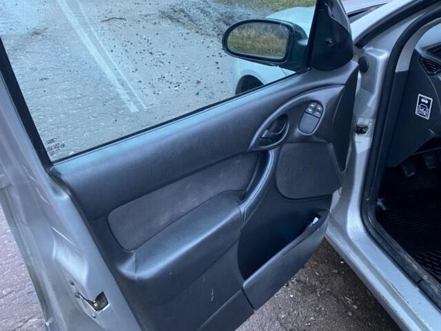 Сірий Форд Фокус, об'ємом двигуна 1.8 л та пробігом 240 тис. км за 1600 $, фото 11 на Automoto.ua