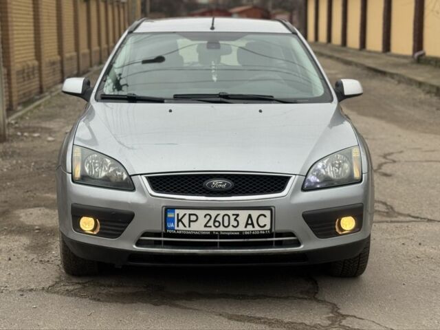 Сірий Форд Фокус, об'ємом двигуна 1.6 л та пробігом 300 тис. км за 3600 $, фото 3 на Automoto.ua