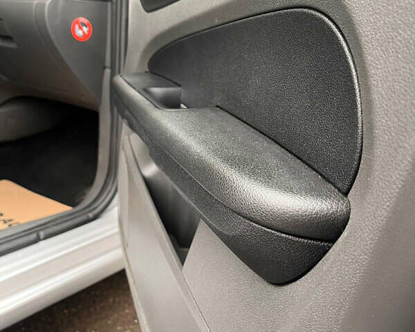 Серый Форд Фокус, объемом двигателя 1.56 л и пробегом 300 тыс. км за 3550 $, фото 11 на Automoto.ua