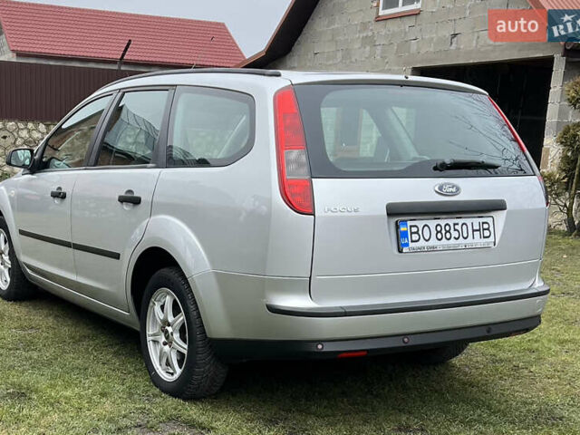 Серый Форд Фокус, объемом двигателя 1.6 л и пробегом 144 тыс. км за 4999 $, фото 6 на Automoto.ua