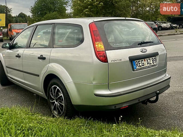 Серый Форд Фокус, объемом двигателя 1.6 л и пробегом 176 тыс. км за 4599 $, фото 8 на Automoto.ua