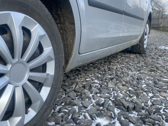 Серый Форд Фокус, объемом двигателя 1.6 л и пробегом 209 тыс. км за 3650 $, фото 19 на Automoto.ua