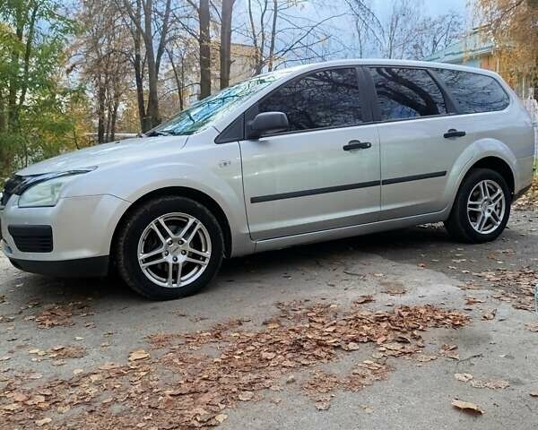 Форд Фокус 2005 в Виннице на Automoto.ua Серый Форд Фокус, объемом двигателя 1.6 л и пробегом 400 тыс. км за 4099 $, фото 3 на Automoto.ua
