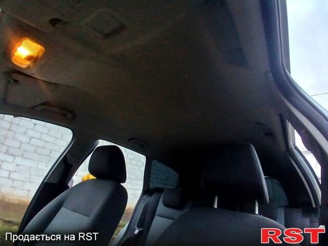 Серый Форд Фокус, объемом двигателя 1.6 л и пробегом 192 тыс. км за 4850 $, фото 7 на Automoto.ua