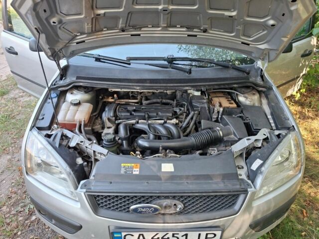 Серый Форд Фокус, объемом двигателя 1.6 л и пробегом 248 тыс. км за 4250 $, фото 10 на Automoto.ua