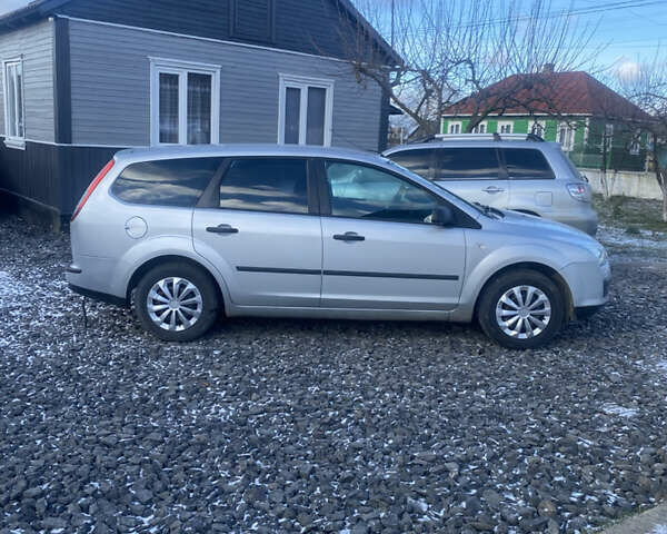 Сірий Форд Фокус, об'ємом двигуна 1.6 л та пробігом 209 тис. км за 3650 $, фото 6 на Automoto.ua