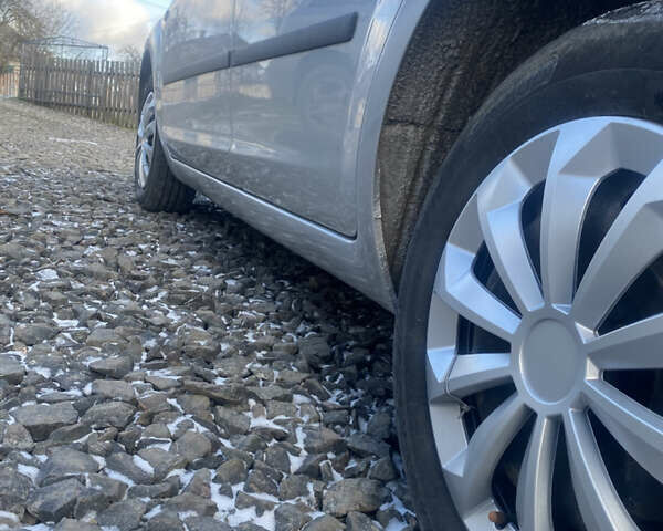 Сірий Форд Фокус, об'ємом двигуна 1.6 л та пробігом 209 тис. км за 3650 $, фото 9 на Automoto.ua