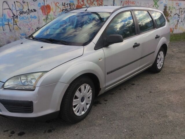 Сірий Форд Фокус, об'ємом двигуна 1.6 л та пробігом 320 тис. км за 2200 $, фото 3 на Automoto.ua