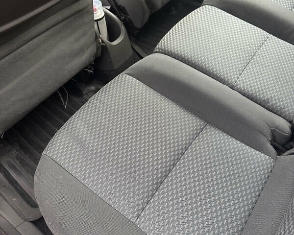 Сірий Форд Фокус, об'ємом двигуна 1.6 л та пробігом 296 тис. км за 3350 $, фото 5 на Automoto.ua