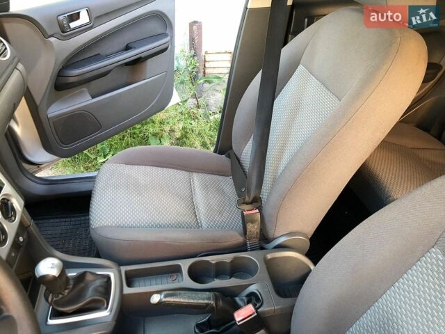 Сірий Форд Фокус, об'ємом двигуна 1.6 л та пробігом 229 тис. км за 3900 $, фото 17 на Automoto.ua