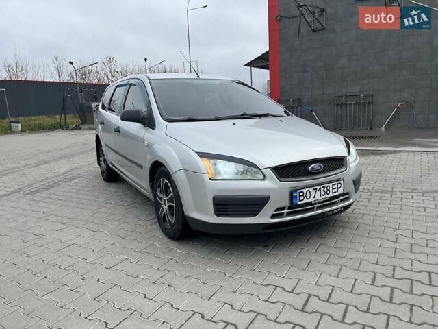 Сірий Форд Фокус, об'ємом двигуна 1.56 л та пробігом 319 тис. км за 3650 $, фото 1 на Automoto.ua