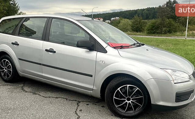 Серый Форд Фокус, объемом двигателя 1.6 л и пробегом 176 тыс. км за 4599 $, фото 15 на Automoto.ua