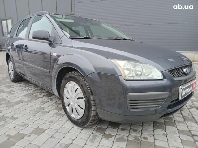 Серый Форд Фокус, объемом двигателя 1.6 л и пробегом 317 тыс. км за 3690 $, фото 2 на Automoto.ua
