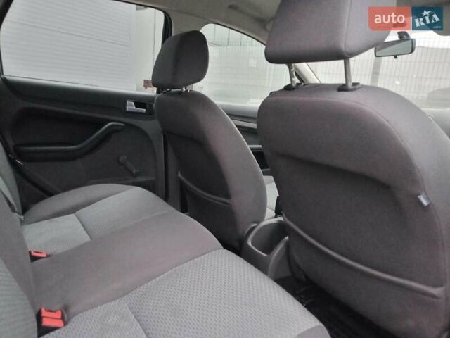 Серый Форд Фокус, объемом двигателя 1.6 л и пробегом 317 тыс. км за 3690 $, фото 14 на Automoto.ua