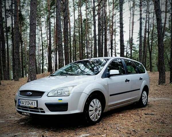 Серый Форд Фокус, объемом двигателя 1.56 л и пробегом 339 тыс. км за 3600 $, фото 1 на Automoto.ua