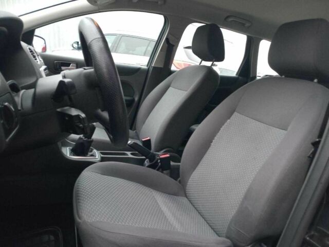 Сірий Форд Фокус, об'ємом двигуна 1.6 л та пробігом 317 тис. км за 3690 $, фото 20 на Automoto.ua