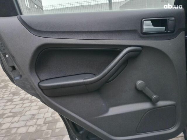 Серый Форд Фокус, объемом двигателя 1.6 л и пробегом 317 тыс. км за 3690 $, фото 17 на Automoto.ua