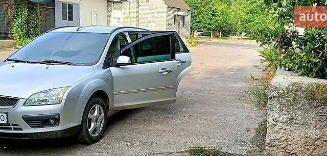 Сірий Форд Фокус, об'ємом двигуна 1.6 л та пробігом 198 тис. км за 5500 $, фото 4 на Automoto.ua