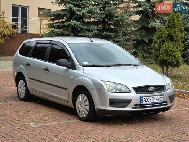 Серый Форд Фокус, объемом двигателя 1.56 л и пробегом 180 тыс. км за 3400 $, фото 10 на Automoto.ua