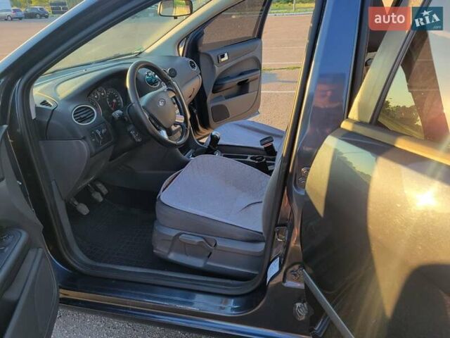 Сірий Форд Фокус, об'ємом двигуна 1.6 л та пробігом 319 тис. км за 5600 $, фото 6 на Automoto.ua