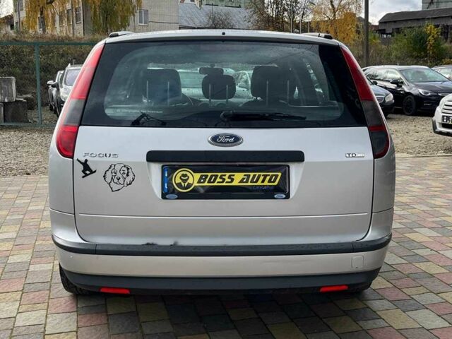 Серый Форд Фокус, объемом двигателя 1.6 л и пробегом 287 тыс. км за 4500 $, фото 5 на Automoto.ua