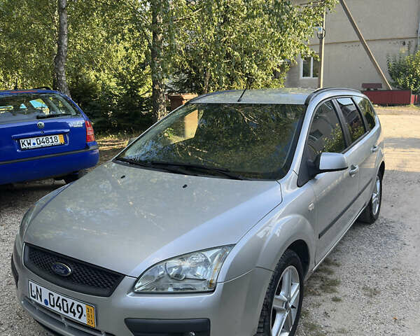 Сірий Форд Фокус, об'ємом двигуна 1.6 л та пробігом 207 тис. км за 4500 $, фото 2 на Automoto.ua