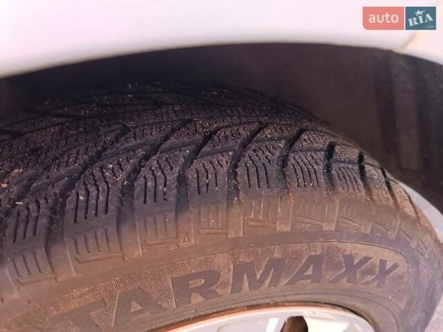 Серый Форд Фокус, объемом двигателя 1.6 л и пробегом 359 тыс. км за 3899 $, фото 14 на Automoto.ua