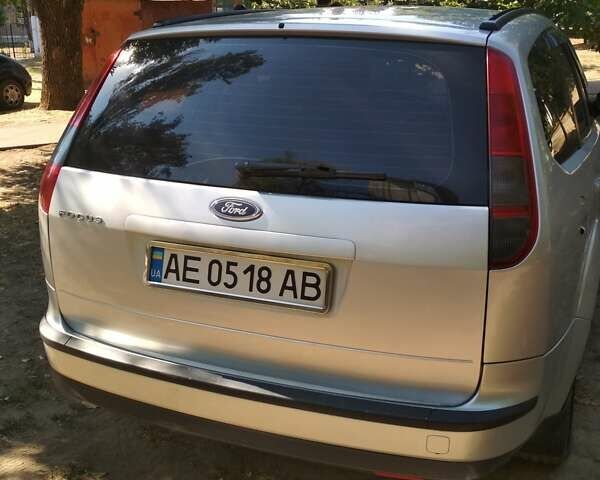 Серый Форд Фокус, объемом двигателя 1.6 л и пробегом 367 тыс. км за 4450 $, фото 4 на Automoto.ua