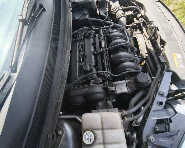 Серый Форд Фокус, объемом двигателя 1.6 л и пробегом 269 тыс. км за 5500 $, фото 11 на Automoto.ua