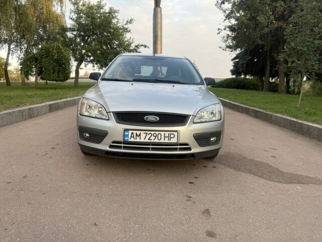 Серый Форд Фокус, объемом двигателя 1.6 л и пробегом 236 тыс. км за 3700 $, фото 1 на Automoto.ua