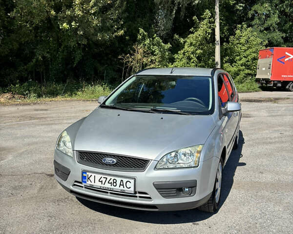 Серый Форд Фокус, объемом двигателя 1.6 л и пробегом 235 тыс. км за 4950 $, фото 1 на Automoto.ua