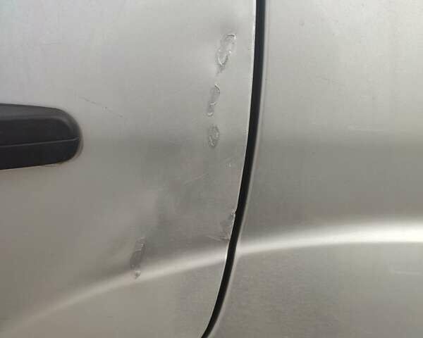 Серый Форд Фокус, объемом двигателя 1.6 л и пробегом 240 тыс. км за 4500 $, фото 6 на Automoto.ua