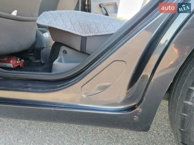 Сірий Форд Фокус, об'ємом двигуна 1.6 л та пробігом 319 тис. км за 5600 $, фото 3 на Automoto.ua