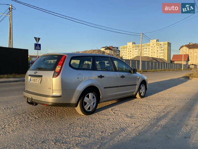 Серый Форд Фокус, объемом двигателя 1.6 л и пробегом 310 тыс. км за 4950 $, фото 2 на Automoto.ua