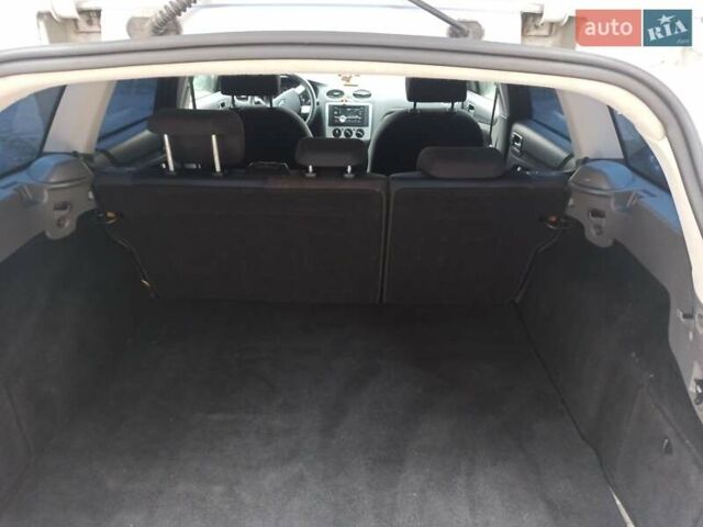 Серый Форд Фокус, объемом двигателя 2 л и пробегом 276 тыс. км за 5200 $, фото 24 на Automoto.ua