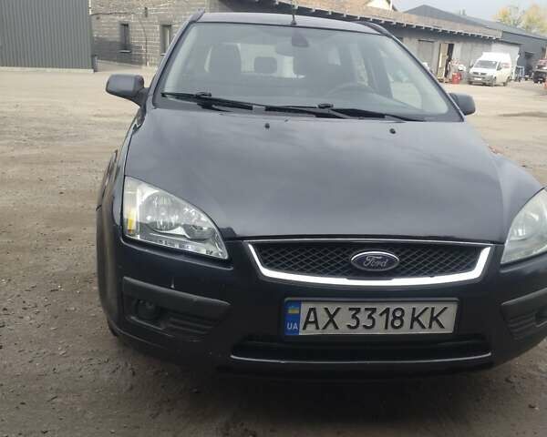 Серый Форд Фокус, объемом двигателя 1.6 л и пробегом 277 тыс. км за 3900 $, фото 7 на Automoto.ua