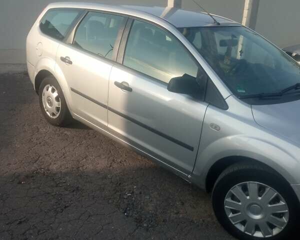 Серый Форд Фокус, объемом двигателя 1.56 л и пробегом 311 тыс. км за 4100 $, фото 3 на Automoto.ua