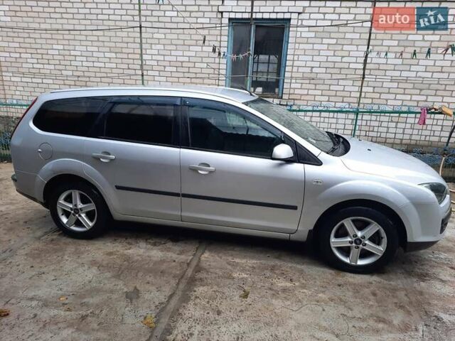 Серый Форд Фокус, объемом двигателя 1.75 л и пробегом 295 тыс. км за 4600 $, фото 5 на Automoto.ua