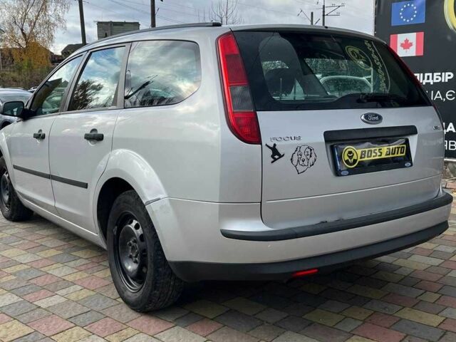 Серый Форд Фокус, объемом двигателя 1.6 л и пробегом 287 тыс. км за 4500 $, фото 4 на Automoto.ua