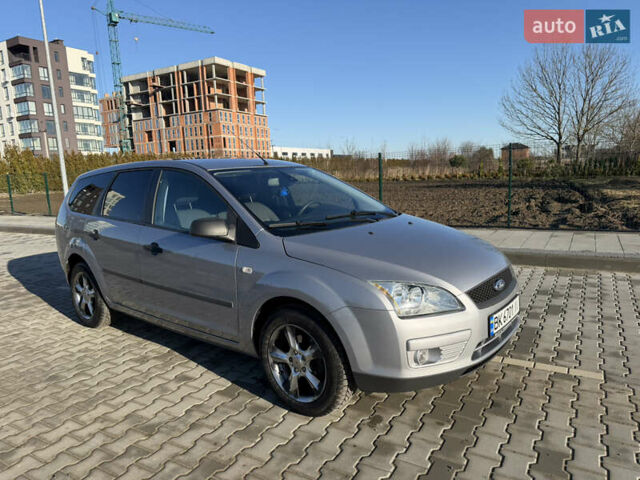 Сірий Форд Фокус, об'ємом двигуна 1.6 л та пробігом 217 тис. км за 3999 $, фото 4 на Automoto.ua