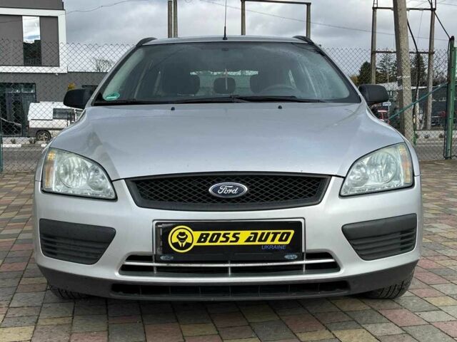 Серый Форд Фокус, объемом двигателя 1.6 л и пробегом 287 тыс. км за 4500 $, фото 1 на Automoto.ua
