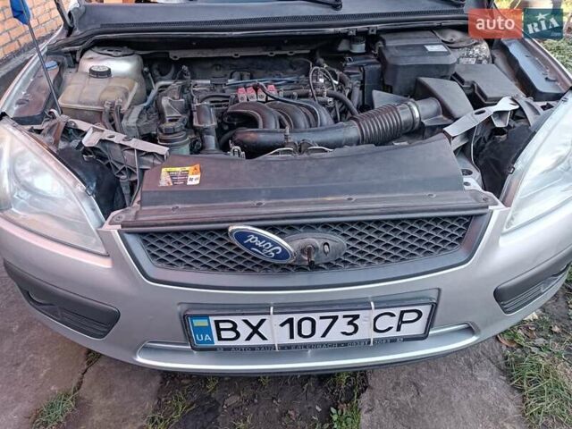 Серый Форд Фокус, объемом двигателя 1.6 л и пробегом 359 тыс. км за 3899 $, фото 13 на Automoto.ua