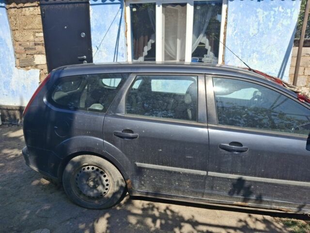 Серый Форд Фокус, объемом двигателя 0 л и пробегом 1000 тыс. км за 1800 $, фото 9 на Automoto.ua