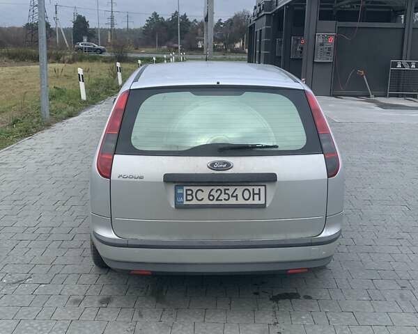 Серый Форд Фокус, объемом двигателя 1.6 л и пробегом 278 тыс. км за 3550 $, фото 7 на Automoto.ua