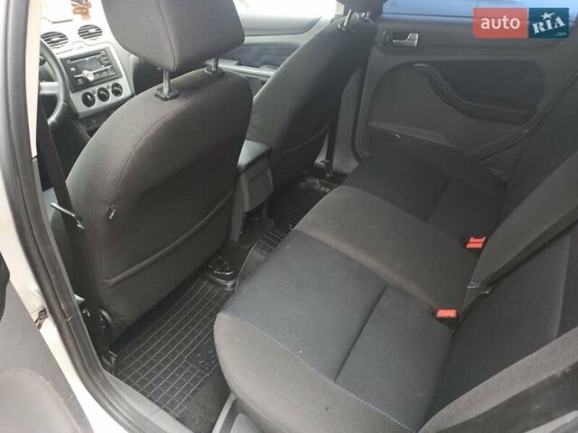 Серый Форд Фокус, объемом двигателя 2 л и пробегом 276 тыс. км за 5200 $, фото 22 на Automoto.ua