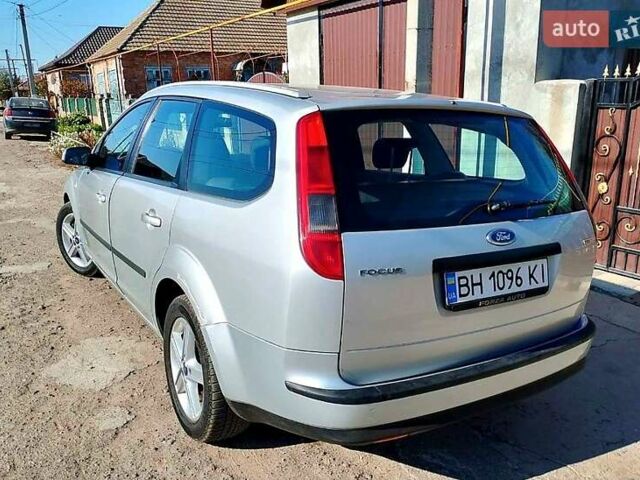 Серый Форд Фокус, объемом двигателя 1.8 л и пробегом 202 тыс. км за 4200 $, фото 6 на Automoto.ua