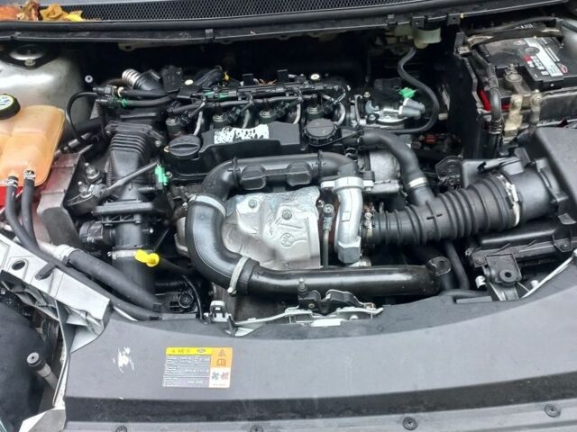 Серый Форд Фокус, объемом двигателя 0 л и пробегом 293 тыс. км за 3800 $, фото 17 на Automoto.ua