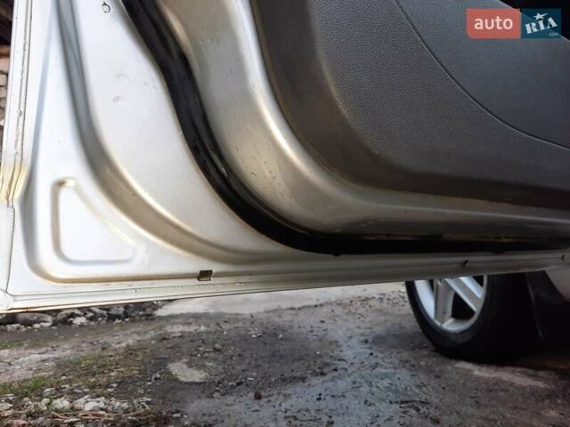 Серый Форд Фокус, объемом двигателя 1.75 л и пробегом 295 тыс. км за 4600 $, фото 10 на Automoto.ua