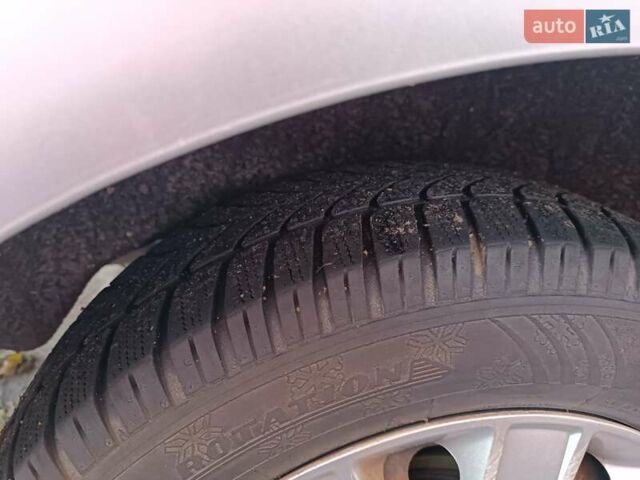 Серый Форд Фокус, объемом двигателя 1.6 л и пробегом 359 тыс. км за 3899 $, фото 15 на Automoto.ua